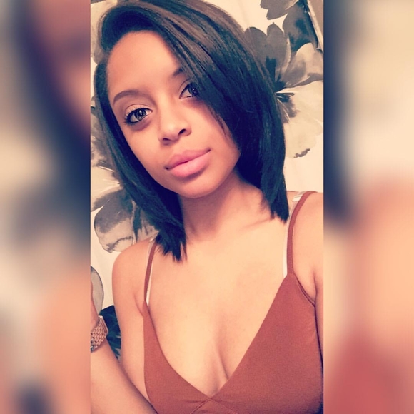 Meet your Posher, Tenesha - Picture 1 of 1